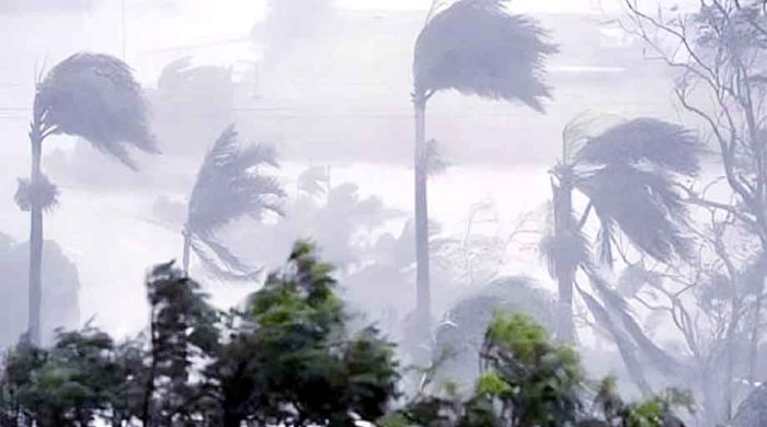 কালবৈশাখীর আঘাতের আশঙ্কা - সতর্ক নদীবন্দর