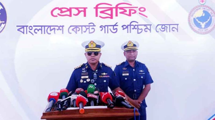 নিরাপত্তা জোরদারে সুন্দরবনে কোস্টগার্ডের বিশেষ অভিযান