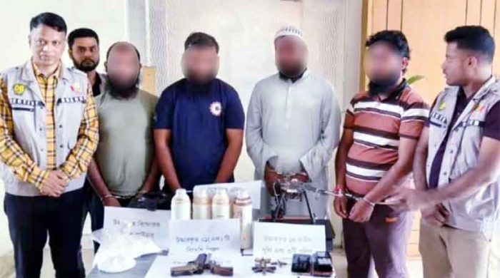 রাজধানীতে ড্রোন-অস্ত্রসহ নামহীন নিষিদ্ধ সংগঠনের চার সদস্য গ্রেফতার