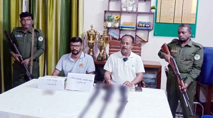 সাতক্ষীরা রেঞ্জের সুন্দরবনে ডাকাত সন্দেহে ফাঁকা গুলি - অস্ত্র উদ্ধার
