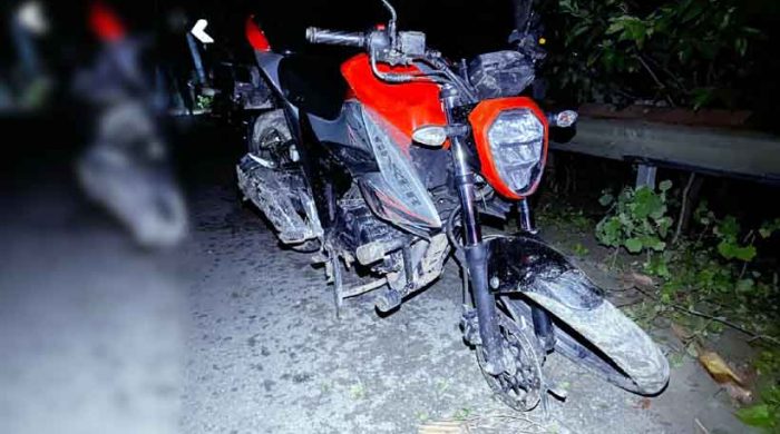 দোহারে বেপরোয়া মোটরসাইকেল দুর্ঘটনা আহত তিন কিশোর